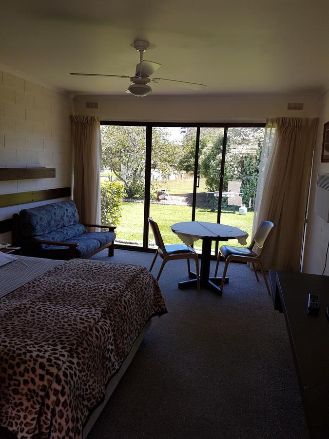 Toora Lodge Motel Экстерьер фото