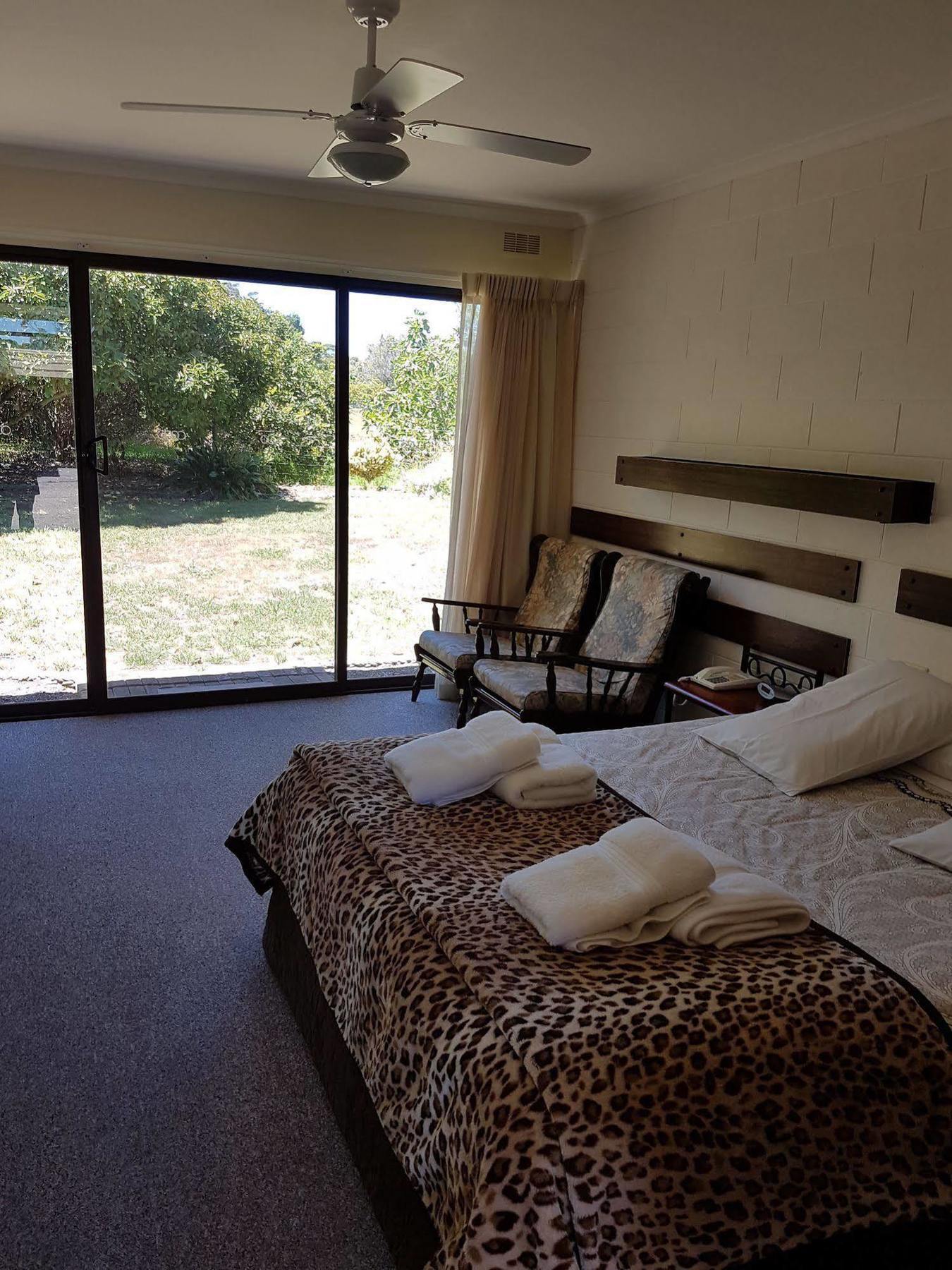 Toora Lodge Motel Экстерьер фото